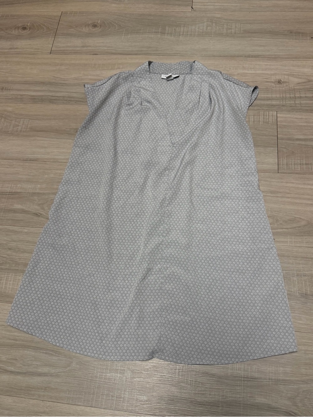 Liz Lange Maternity Gray Polka Dot Blouse XS